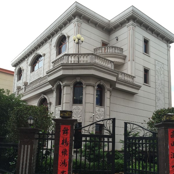 為什么中國人愿意花兩三百萬買房子，卻不愿意花兩三萬買門窗？