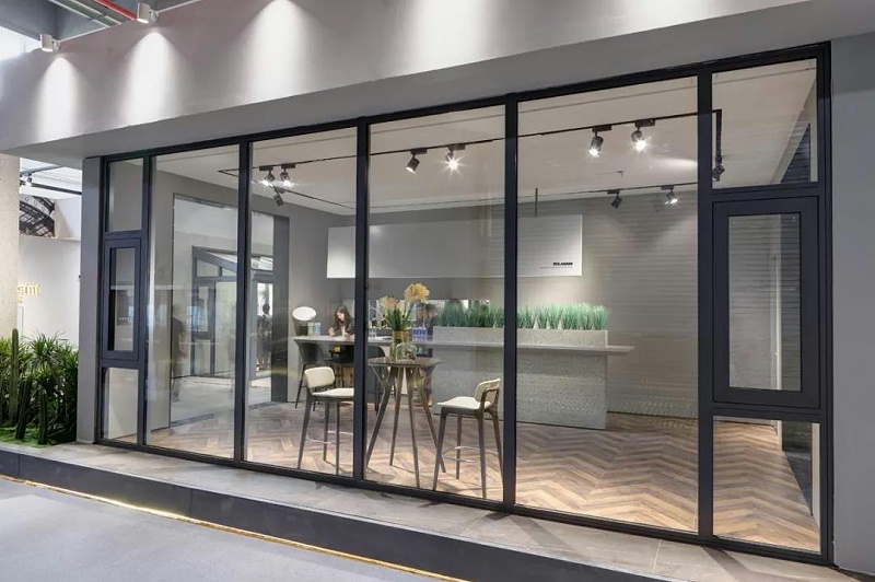 系統(tǒng)門窗是如何實現(xiàn)冬暖夏涼的？看看你就知道了！