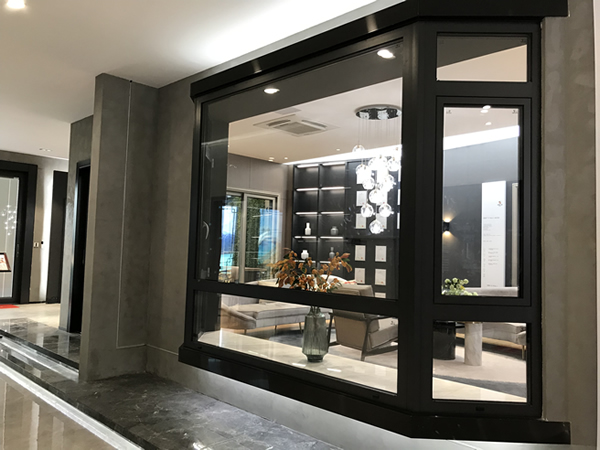 高效隔音門窗哪個品牌好？伊盾門窗怎么樣？佛羅倫薩4