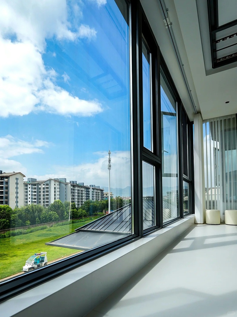 封窗選對(duì)，陽光滿屋??宅家人的夢(mèng)中情窗_3_伊盾門窗_來自小紅書網(wǎng)頁版